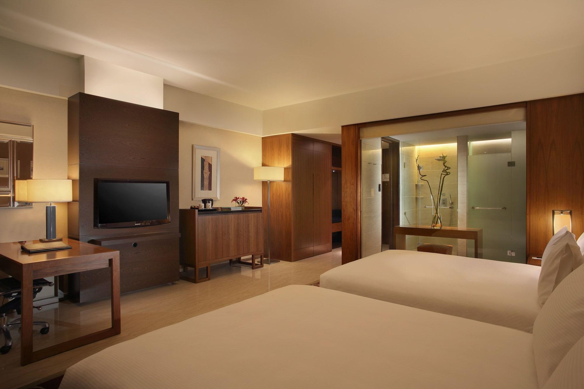 Hilton Bandung Hotel Exterior foto