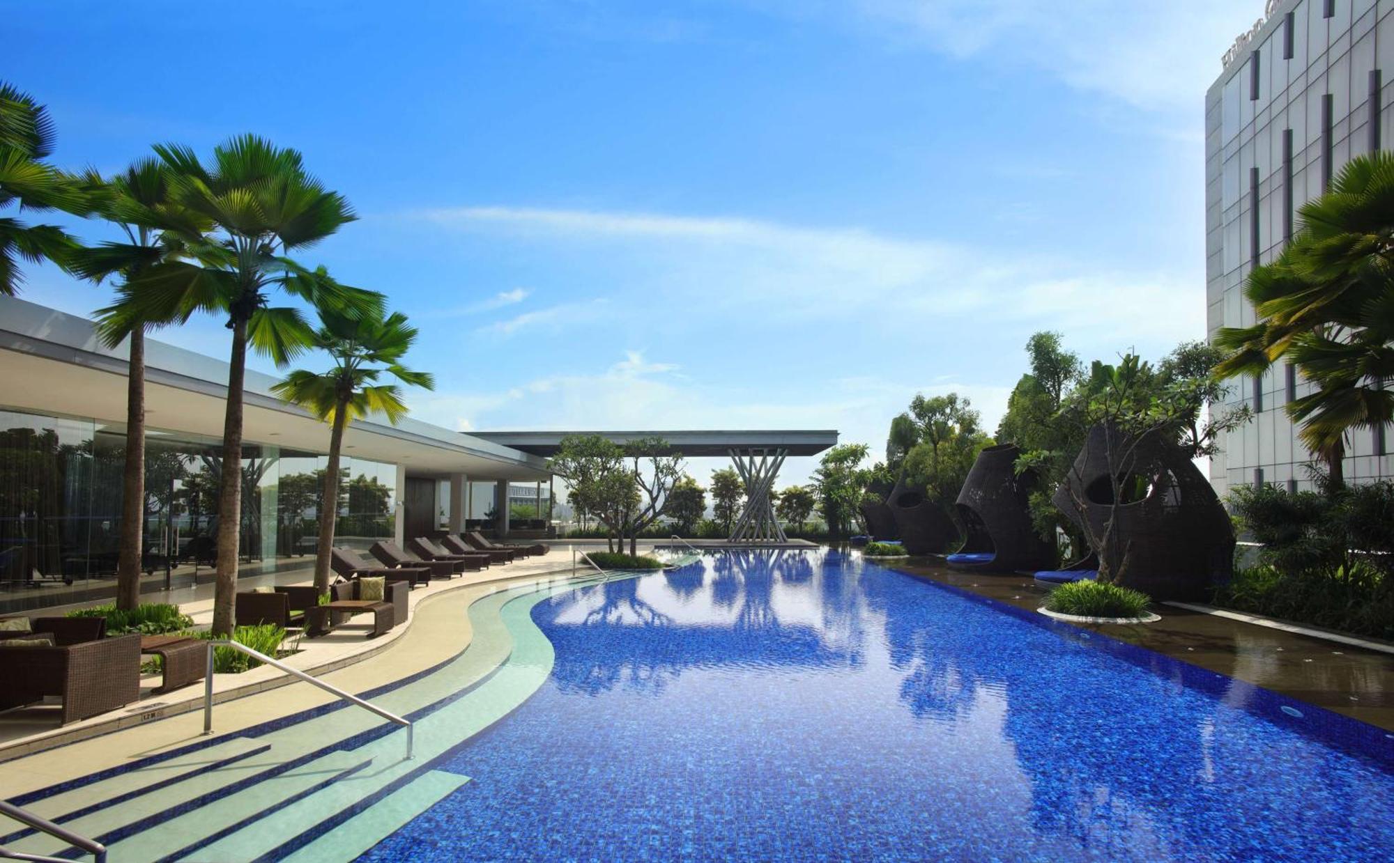 Hilton Bandung Hotel Exterior foto