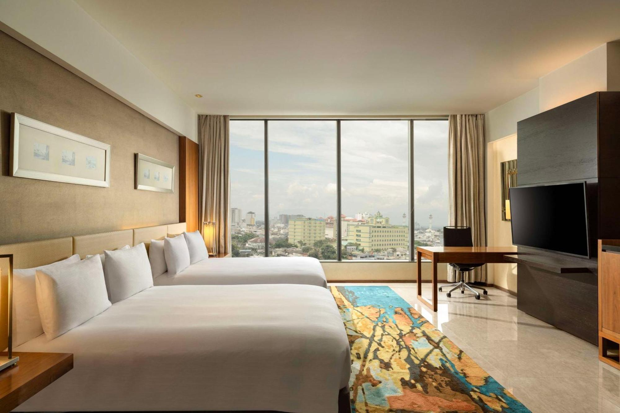 Hilton Bandung Hotel Exterior foto