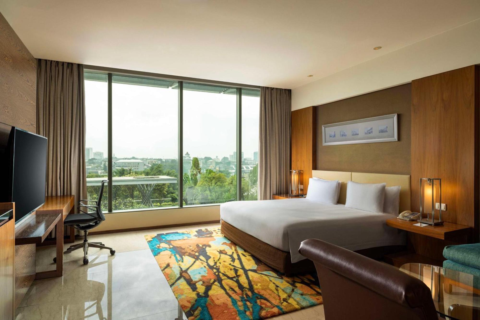 Hilton Bandung Hotel Exterior foto